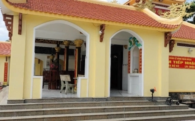 Nâng Chùa Lên Cao ở Hóc Môn